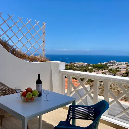 - Modern With Terrace Views Of Ocean & Sunset Apartment
